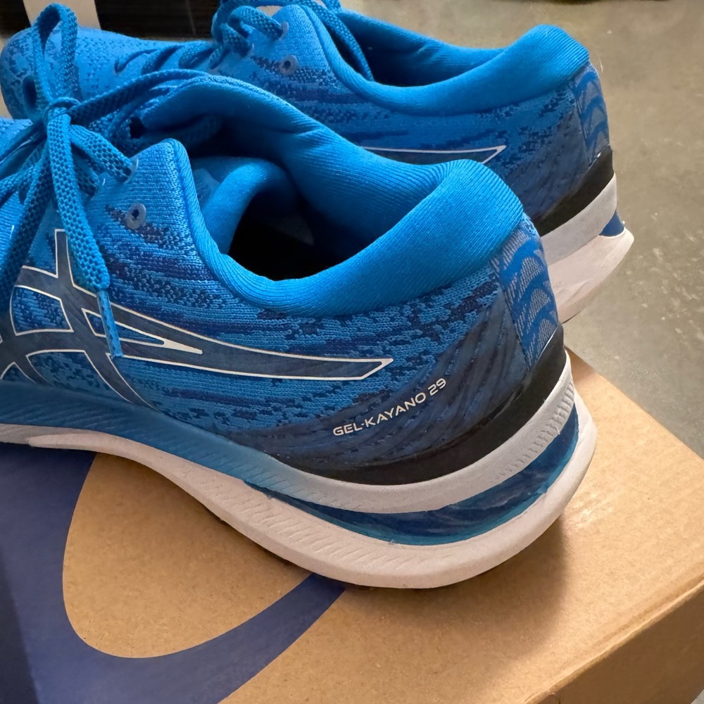 ASICS Gel Kayano 29 - Picture 2 of 6